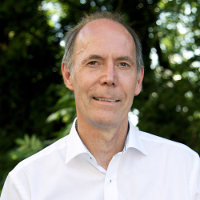 Protrait von Dr. Peter Becher